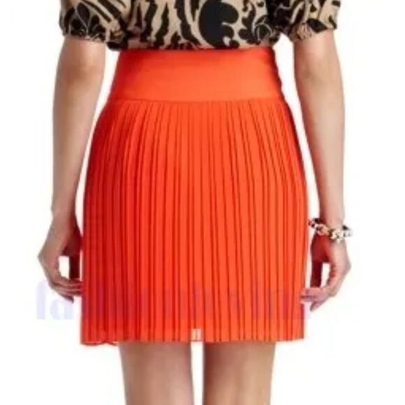 Ann Taylor Loft Orange Color Pop Pleated Fluid Skirt Size 2 - Picture 2 of 9